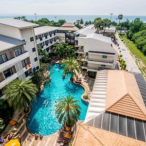 Sea Breeze Jomtien Resort
